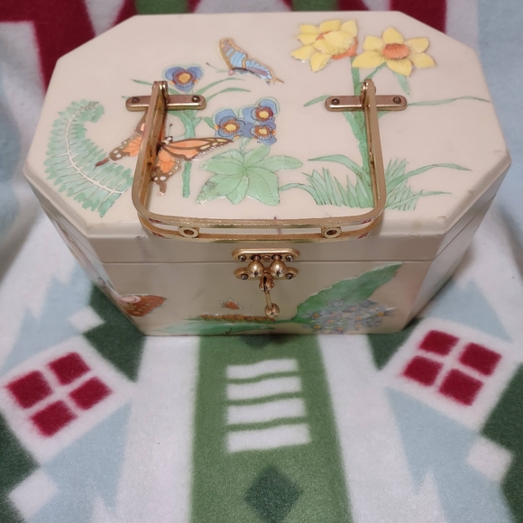 Vintage Handbags - Vintage 1960's butterfly print box bag